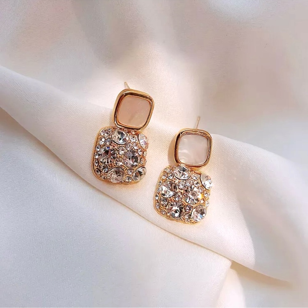 14K Gold Filled Crystal Stud Earrings NEW